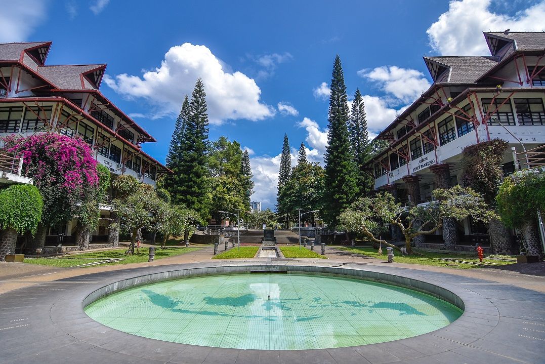 5 Universitas Terbaik di Bandung Lengkap dengan Jurusannya